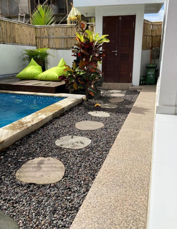 Villa Iris Homestay Uluwatu Esterno foto